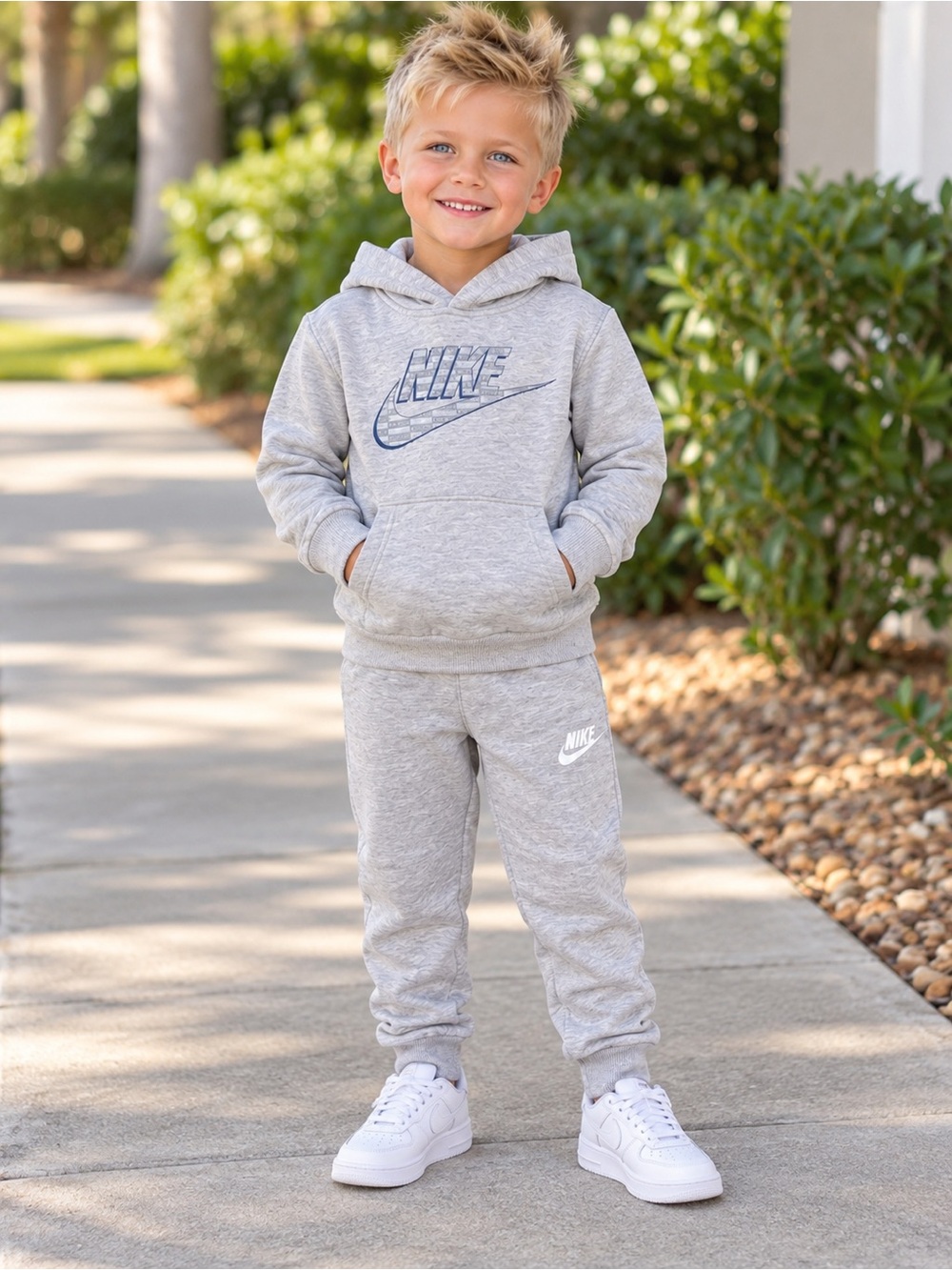 Nike Boys Size 4 2pc Hooded Sweatshirt & Jogger Pants Set Gray Swoosh